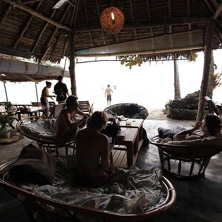 Leela Beach Resort Хаад Рин Экстерьер фото