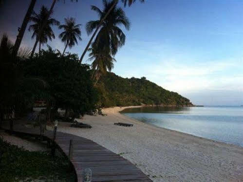 Leela Beach Resort Хаад Рин Экстерьер фото